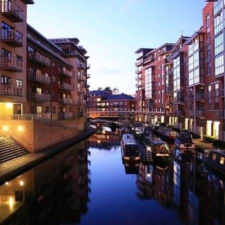 Entire Flat, 2 Bedroom & 2 Bathrooms In Birmingham Buitenkant foto